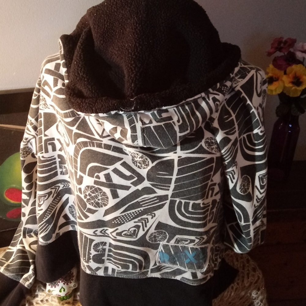 Cute Roxy Hoodie! - Picture 6 of 6